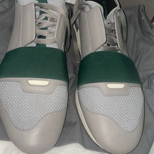Mens designer sneaker excellent condition